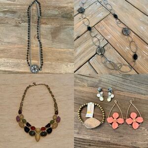 Jewelry Bundle! 3 Necklaces, 1 bracelet, 2 sets of earrings